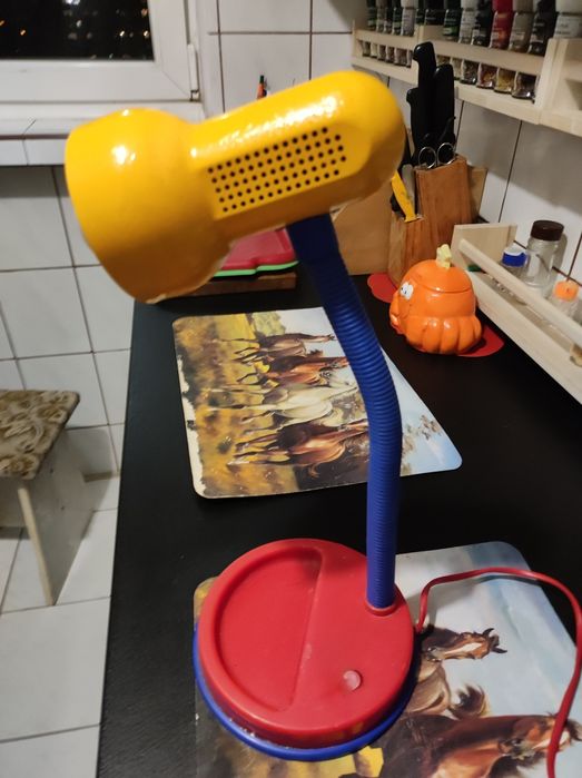 Lampka biurkowa kolorowa