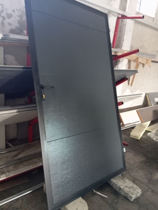 Panele bramy segmentowe, przemysłowe woodgreen RAL 8017 , 7016