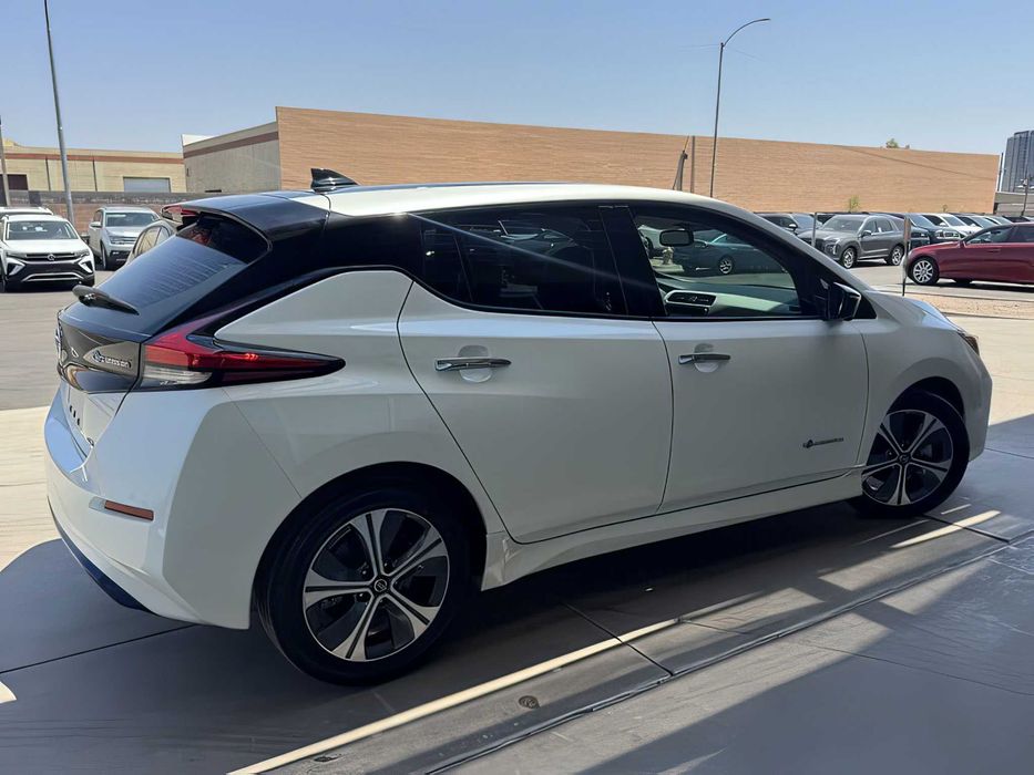 Nissan LEAF      2019