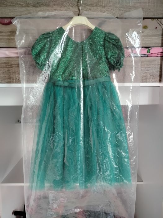 Дитяча сукня 5-7 років. На зріст 116-122 см.