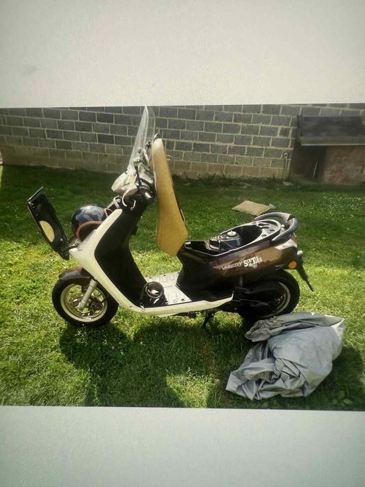 Skuter Peugeot Vivacity oryginał  50cm3 - nowe opony