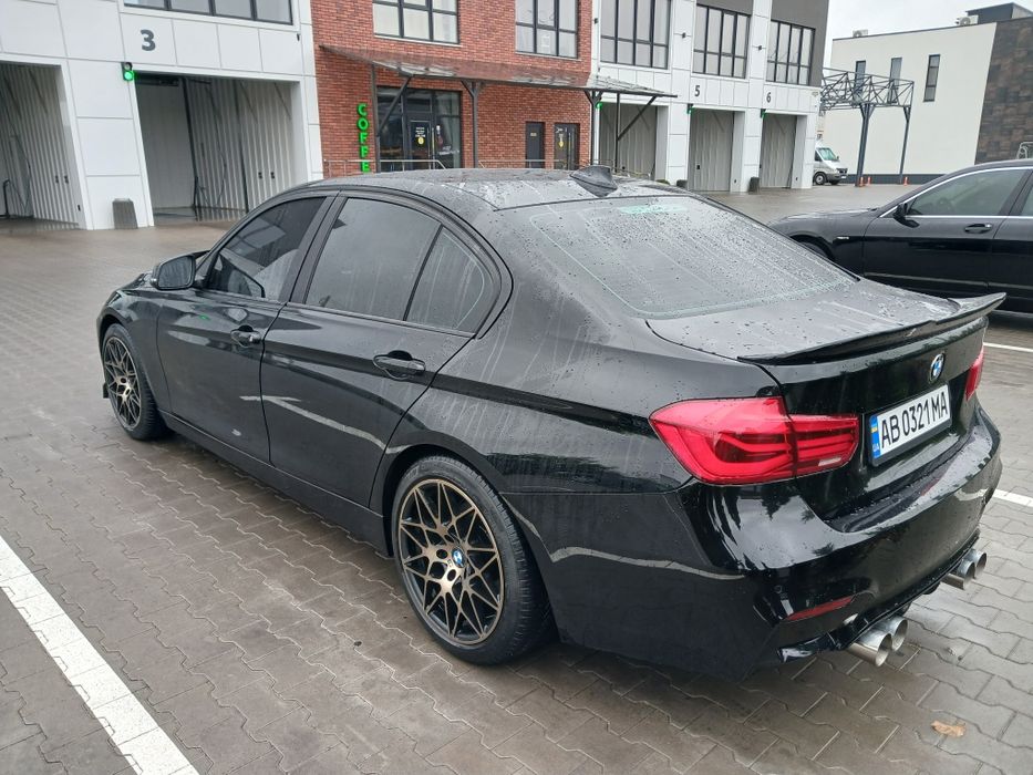 Продам BMW F30 2017року