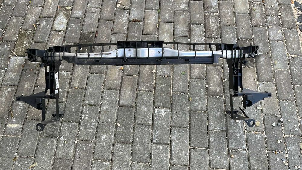 Suporte do radiador Mercedes-Benz A W176