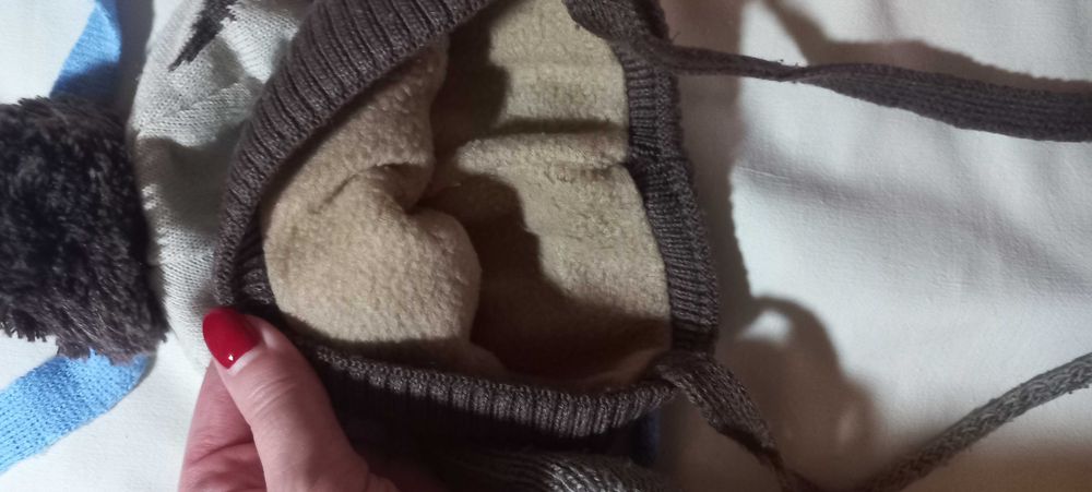 Теплі дитячі шапочки