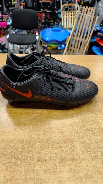 Buty piłkarskie Nike ( korki )
