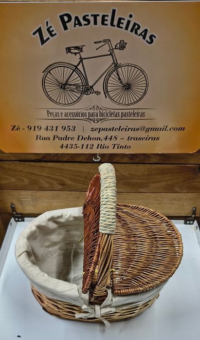 Cesto de verga e lancheira pic nic / bicicleta pasteleira /clássica