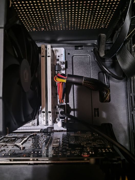 Ігровий пк Ryzen 5 5600 GTX 1070 DDR4 32 gb 3600 mhz NVME  512gb