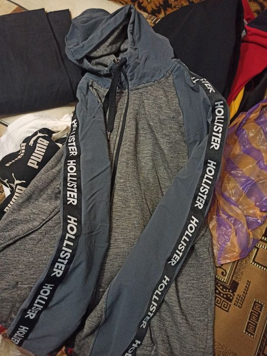 Продам худі Hollister на лампасах