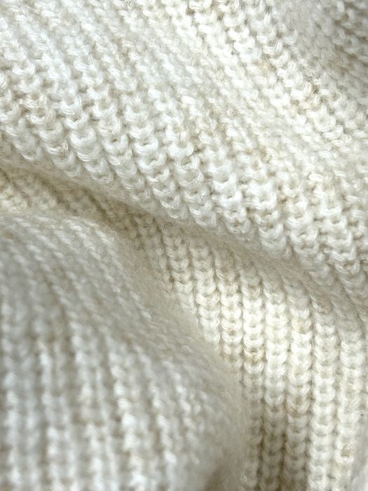 Жилет вязанный с горлом на замочке, большой размер.