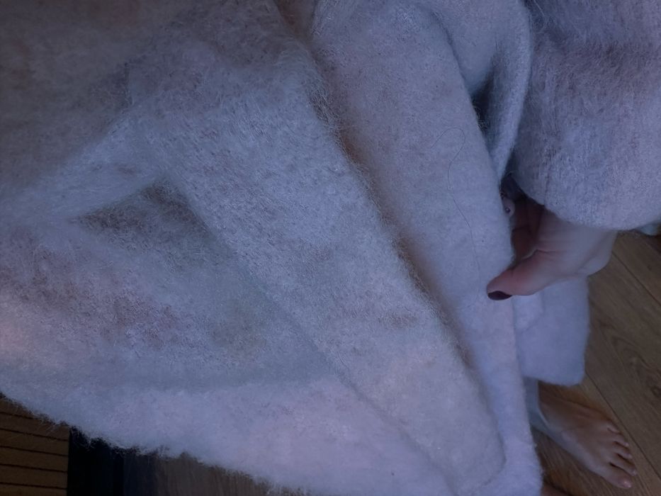 Пухнасте рожеве пальо