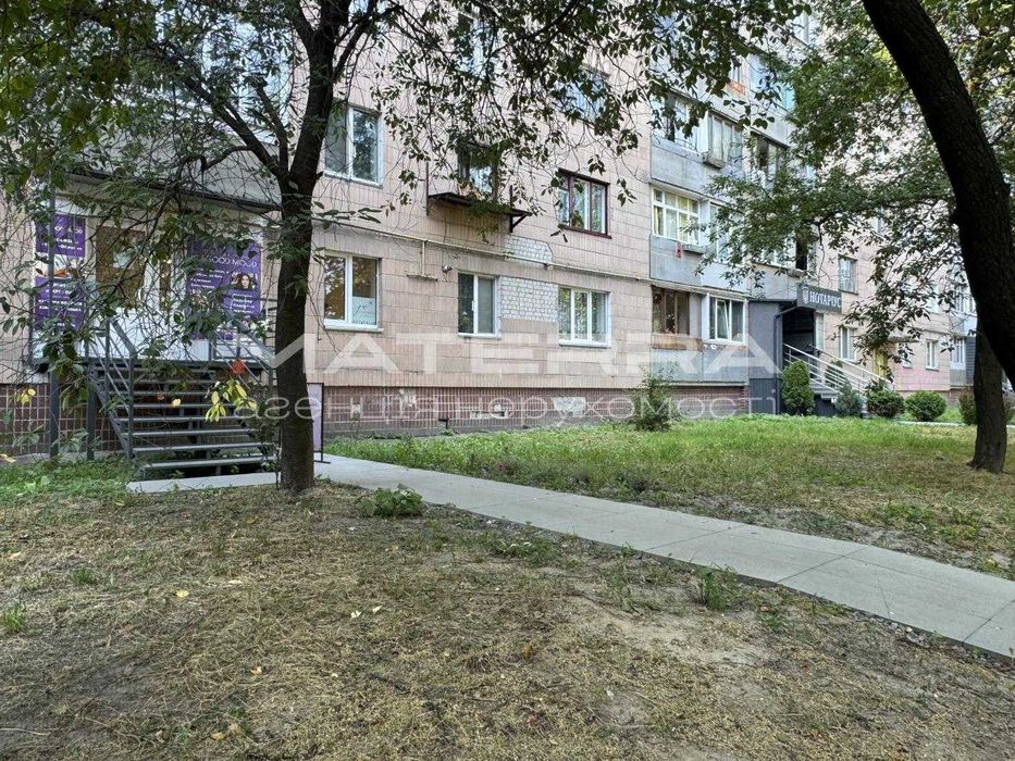 Фасадне комерційне приміщення, Білогородська 25, Боярка Продаж