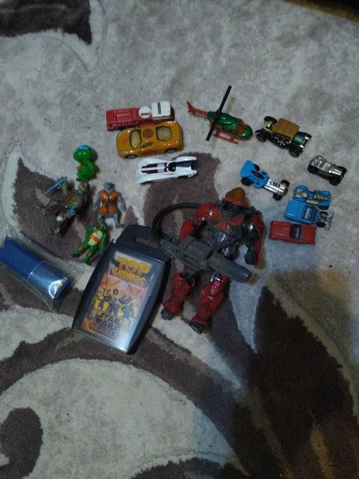мегалот іграшок - нінзя черепашки, машинки, starwars карточки