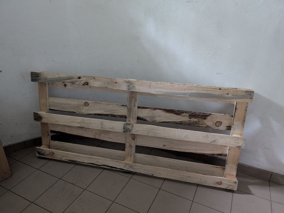 Oddam paletę 205x90