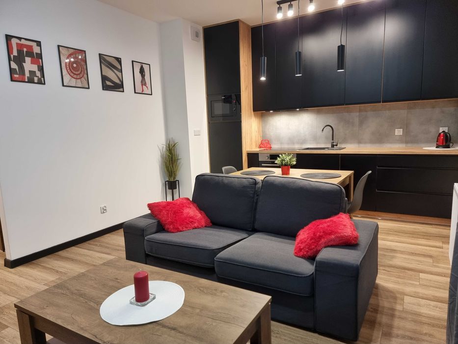 Komfortowy apartament z tarasem i garażem na Os. Franciszkańskim, blisko SUM