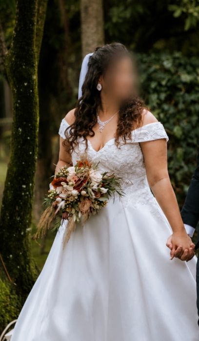 Vestido de Noiva Off-White Evasê Princesa - Pronovias
