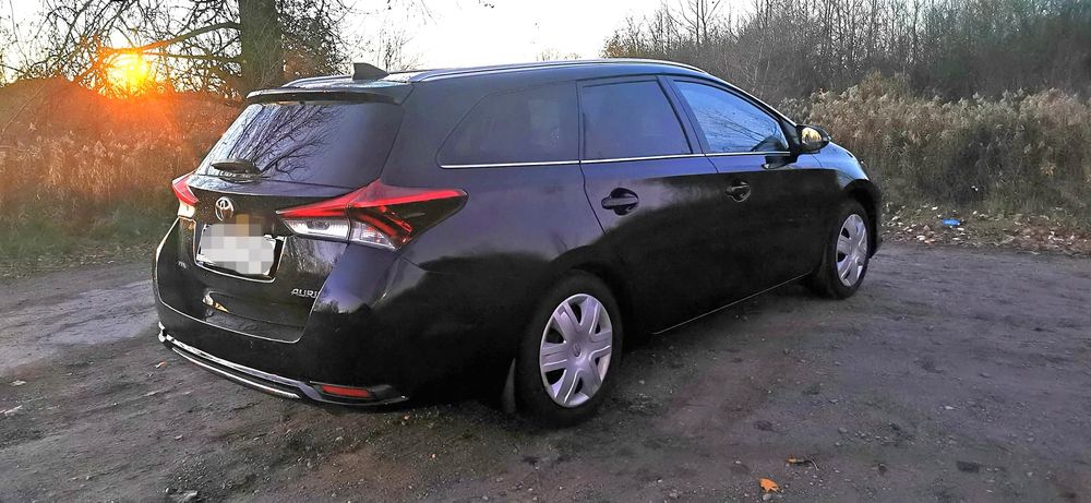 Toyota Auris Prestige 1,6 polski salon 1 właściciel mały przebieg