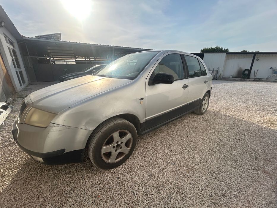 Carro Skoda Fábia