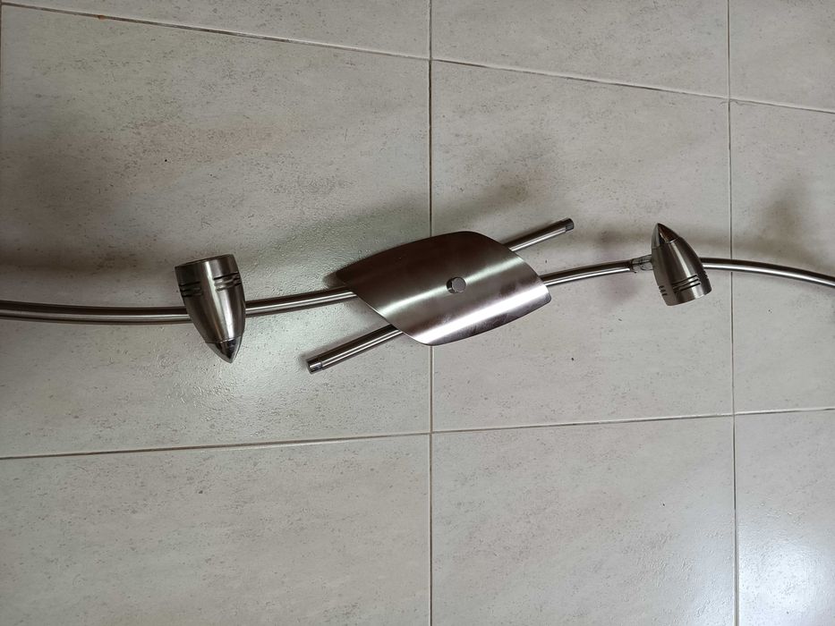 Focos de tecto novos