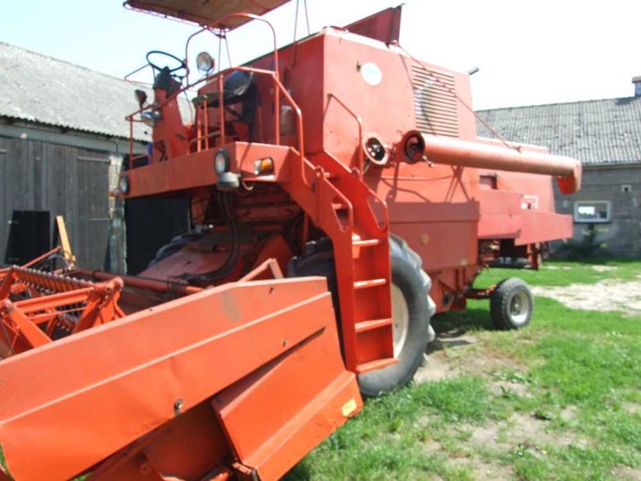 kombajn zbożowy bizon zo56