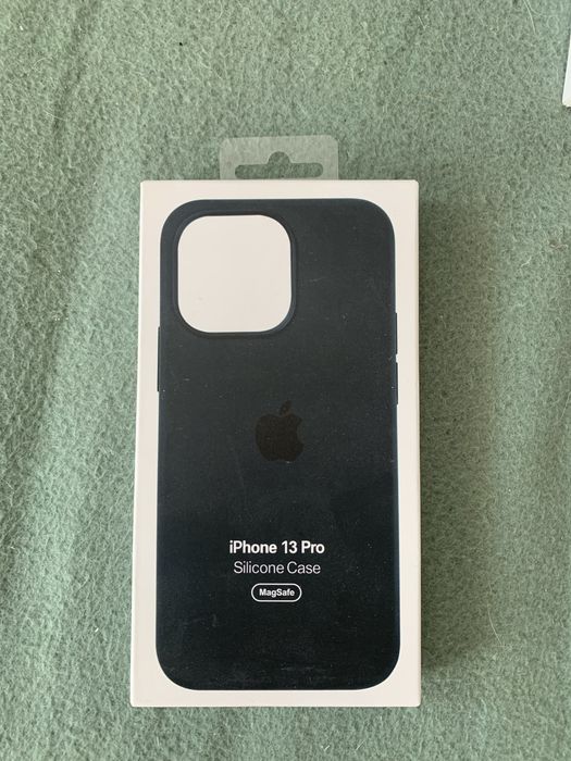 Silicone case iPhone 13 pro etui magsafe nowy