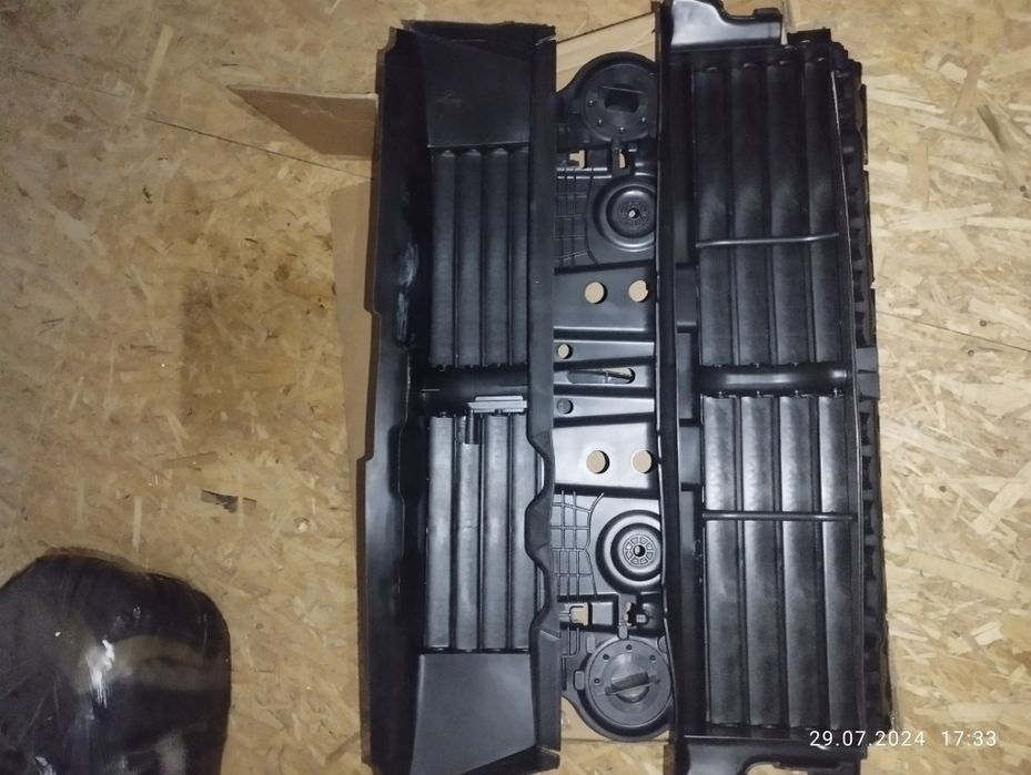 Жалюзі радіатора Форд Куга.Ескейп.16.19р.нова