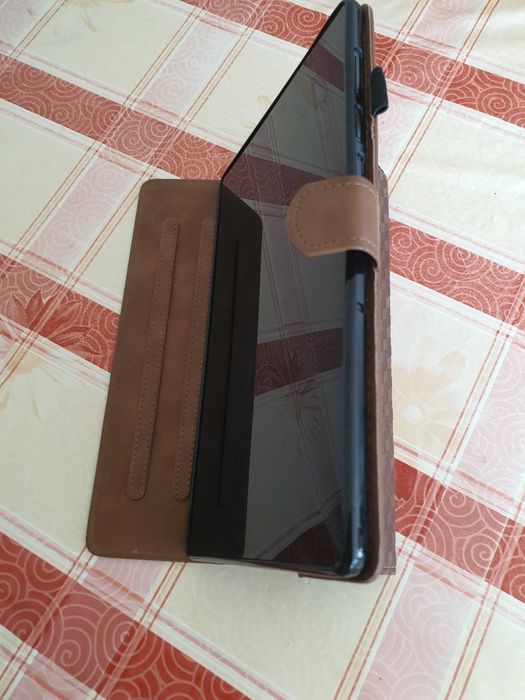 Tablet Lenovo em estado excelente e com pouco uso