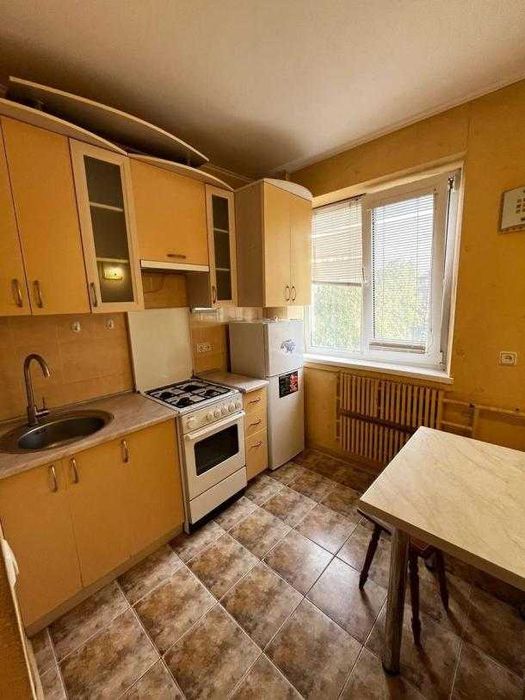 Продам 2к.квартиру на Салтовке,метро Студенческая