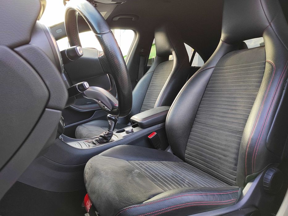 Mercedes CLA 200 AMG / Cx. Manual