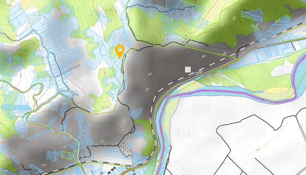 Продам землю 58 сотих в с.Середнє Водяне. Без комисії!