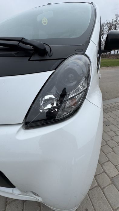 CITROEN C-ZERO 2013 рік чудовому стані!