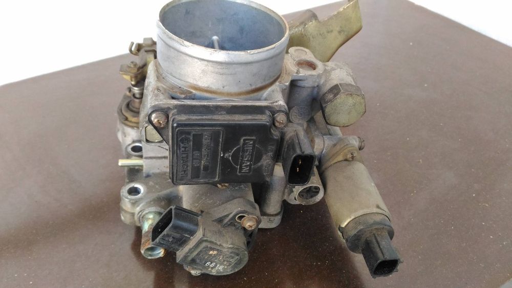 Corpo admissão sensor massa ar Nissan Almera N15 ( Borboleta )