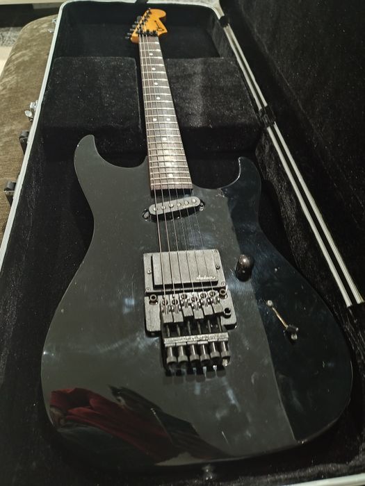 Guitarra Charvel DK-SH made in Japan