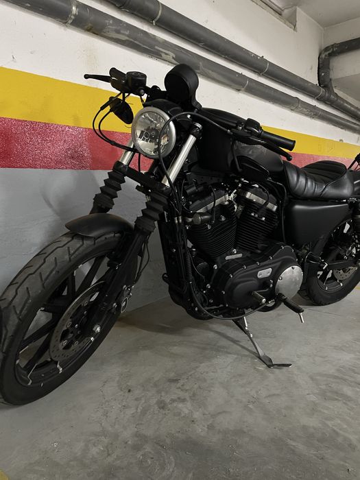 Harley-Davidson iron 883