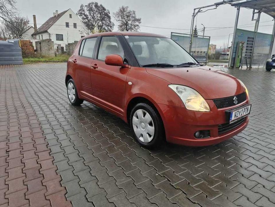 Suzuki Swift 1,3 GL 5DR 4WD