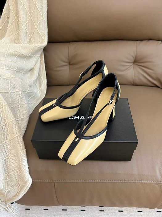Czółenka Chanel Square Toe