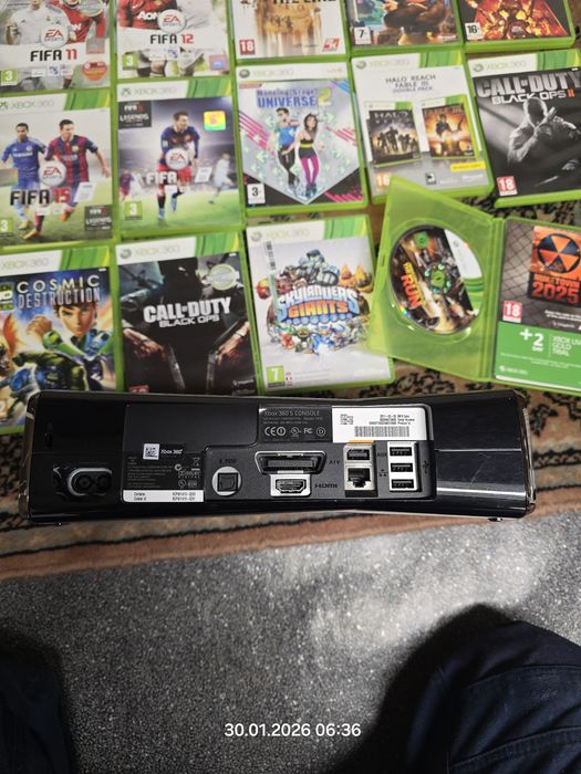 Konsola Xbox 360 S Console 1439,sprawna,po serwisie,2 pady 28 gier