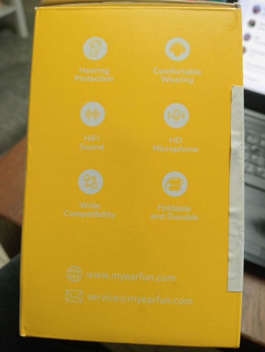 Auscultadores EarFun K3 USB-C – C/ Microfone e Luzes LED – NOVOS