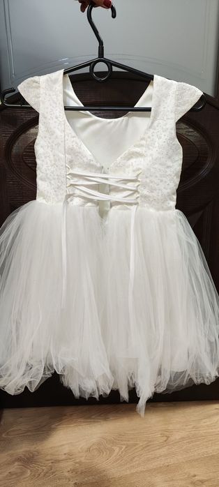 Платье детское в отличном состоянии