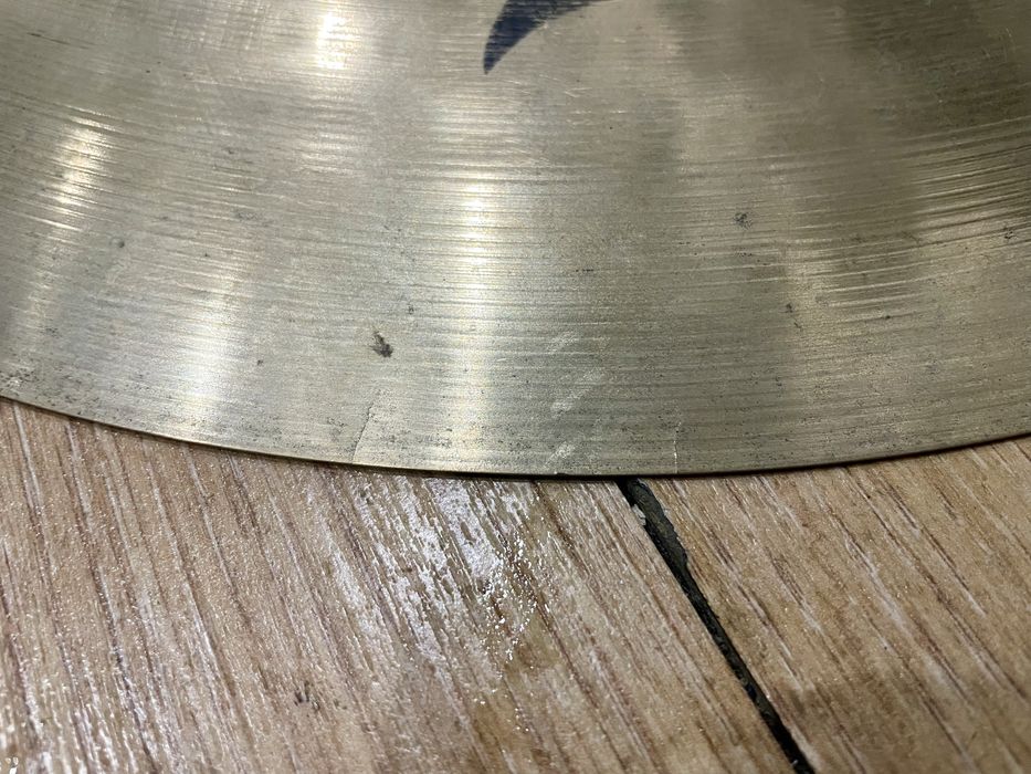 Pratos bateria 16” crash zildjian  A custom + Sabian AAX