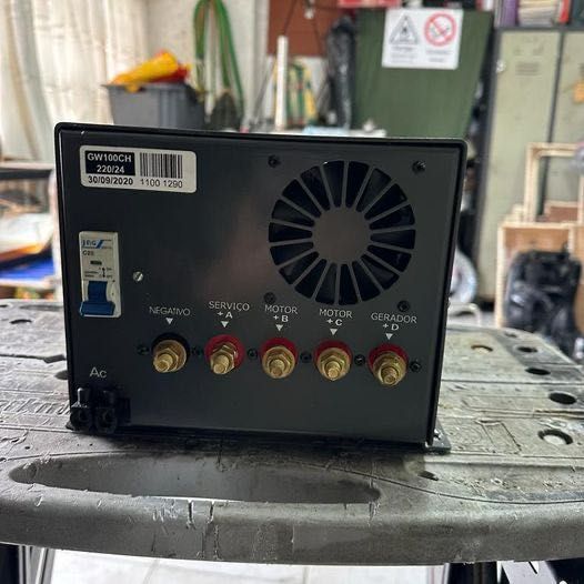 Carregador de Baterias Automático 100A GW100CH