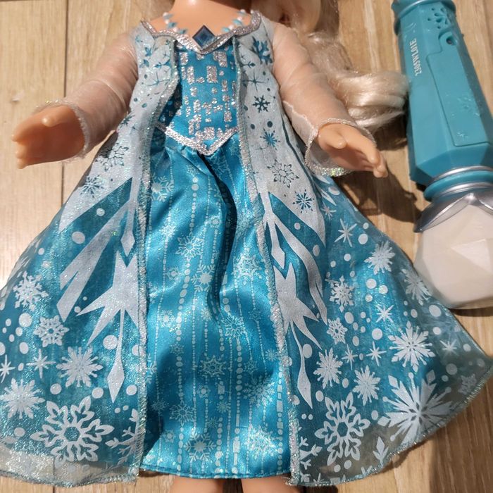 Lalka Elsa z mikrofonem