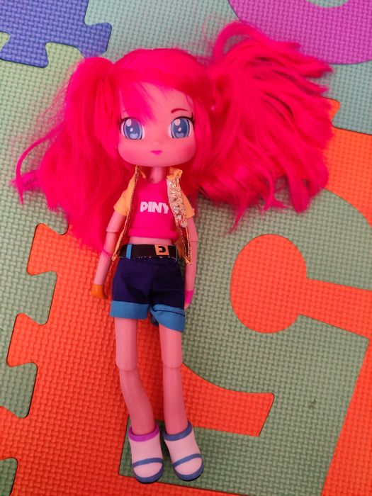 Boneca Piny Dance como nova