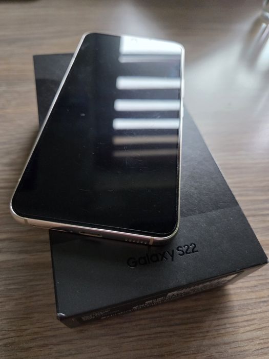 Samsung S22 / 256GB idealny stan
