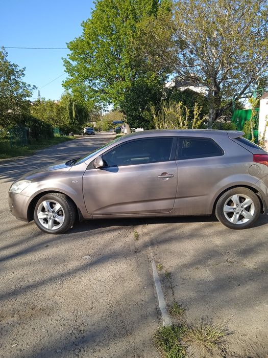 Kia proseed  2009 год
