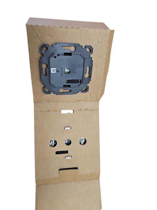 DANFOSS termostat pokojowy regulator ścienny 24V