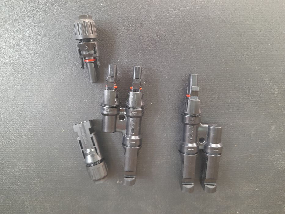 Комплектуючі, кріплення, кабель до сонячних станцій