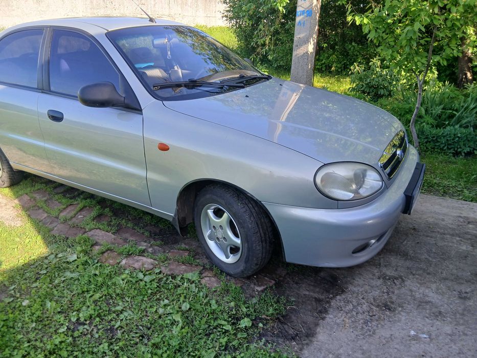Автомобіль ланос 1.5 газ.бензин