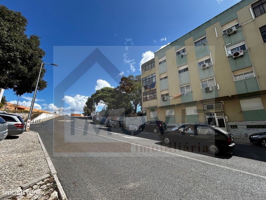 Apartamento T2 Remodelado em Setúbal