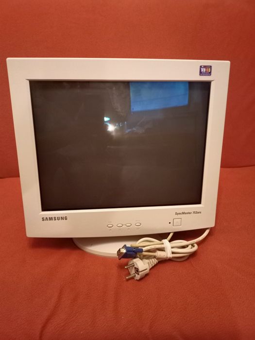 Monitor CRT Samsung SyncMaster 753DFX S warto