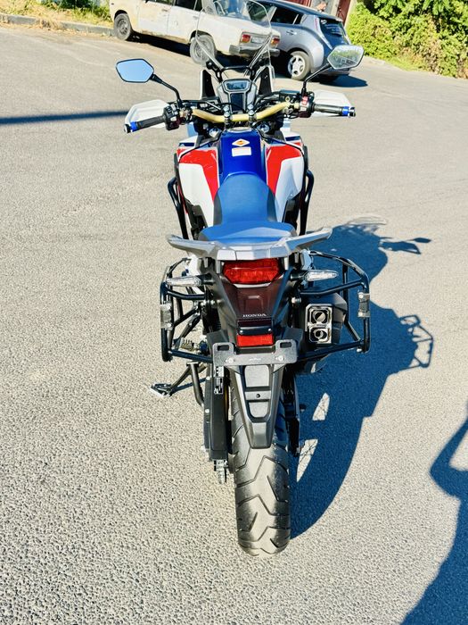 мотоцикл Honda Africa CRF1000 в оригіналі тільки з Японії